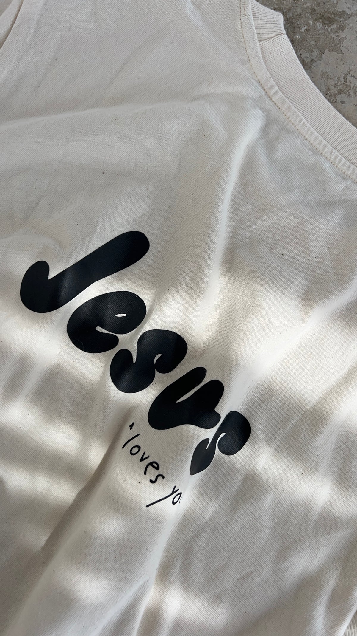 "JESUS LOVES YOU" TSHIRT BEIGE