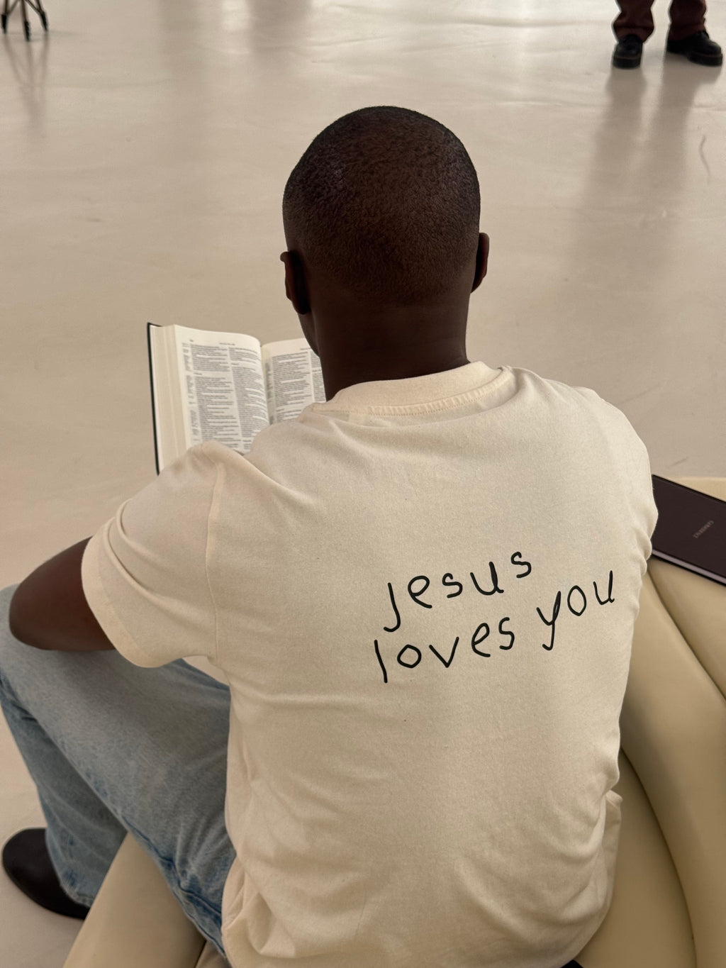 JESUS LOVES YOU HANDSCHRIFT